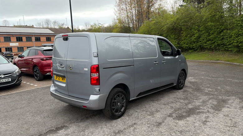 Vauxhall Vivaro L1 Diesel 1.5 Turbo D 120 Pro H1 Van
